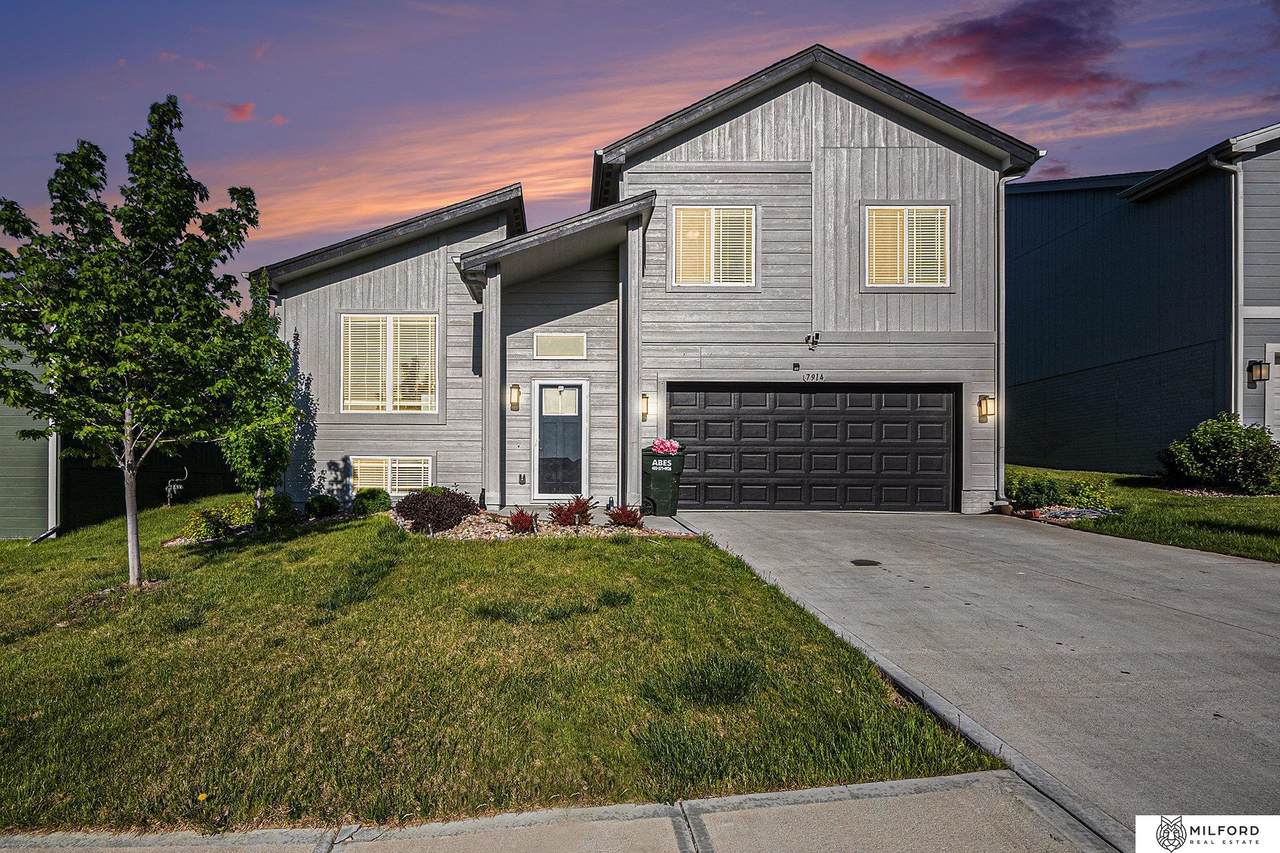 7914 113th Avenue - Photo 1