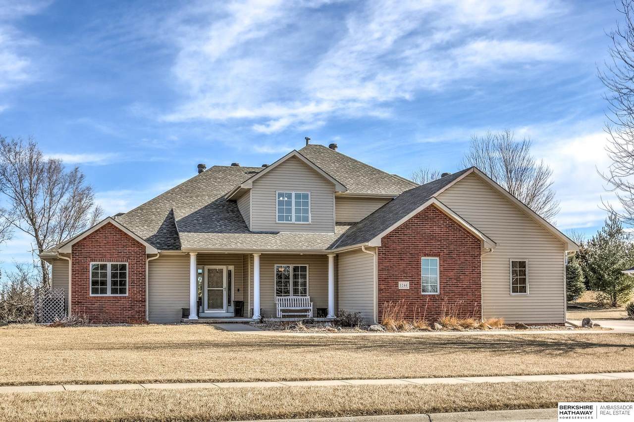 1244 Skyline Drive - Photo 1