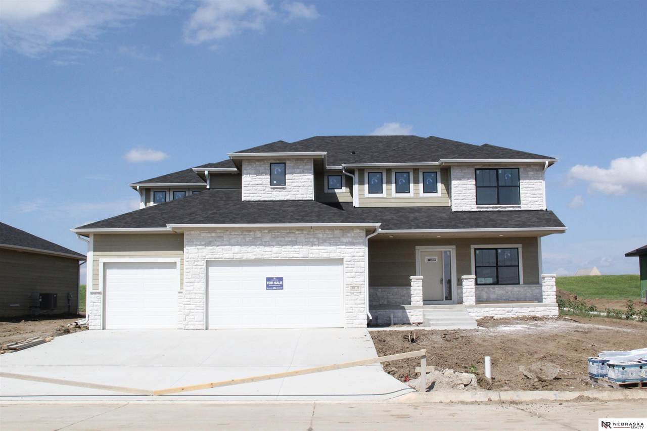 3818 Prairie Breeze Road - Photo 1