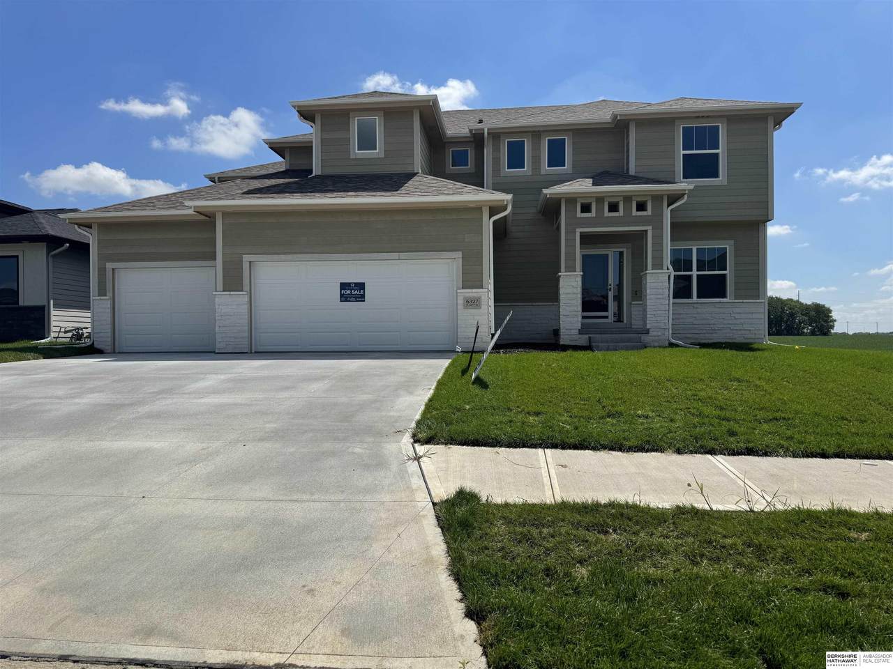 6327 207 Street - Photo 1