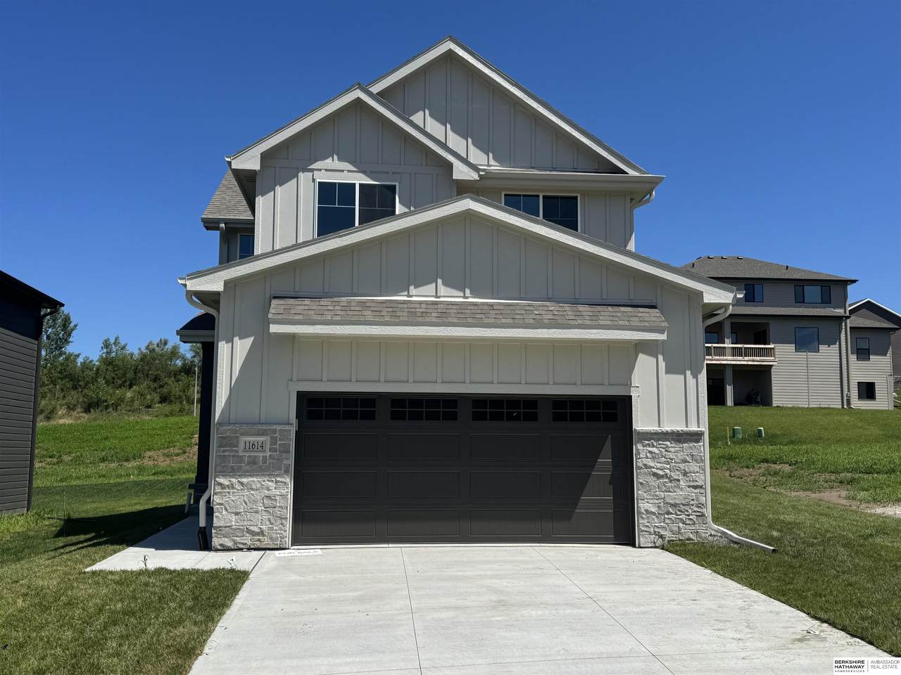 11614 King Street - Photo 1
