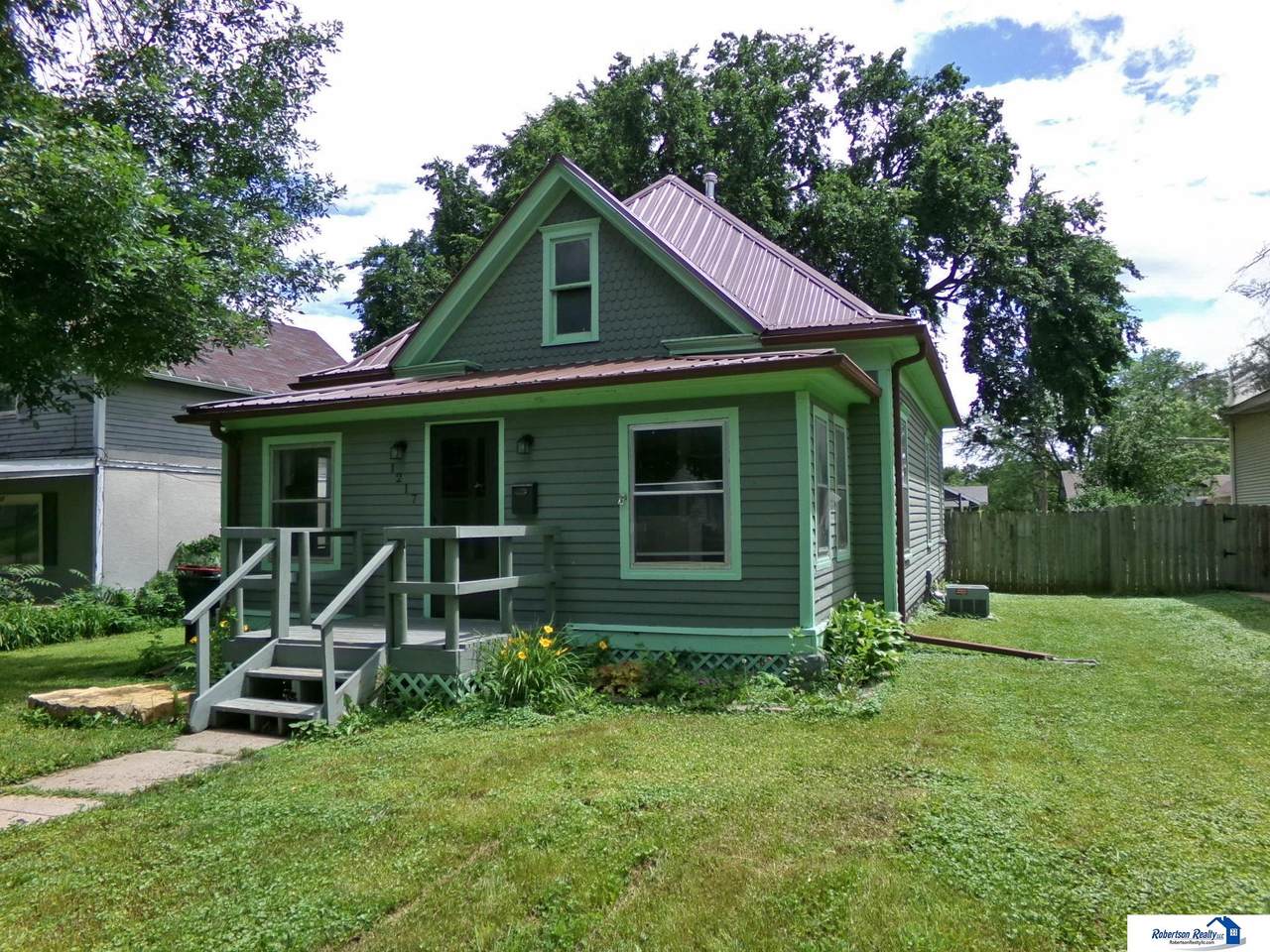 1217 Ella Street - Photo 1