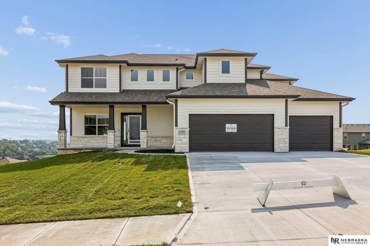 11103 161 Avenue - Photo 1