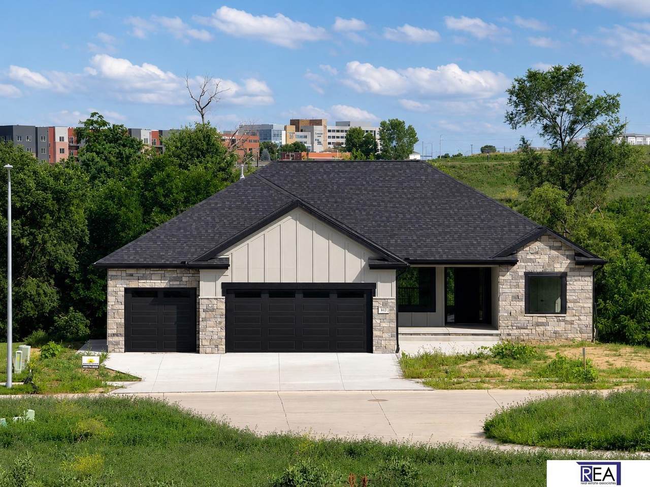 613 Valley Road - Photo 1