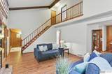 301 Oakridge Court - Photo 9