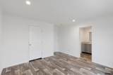 306 37 Place - Photo 10