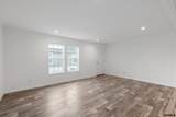 306 37 Place - Photo 4