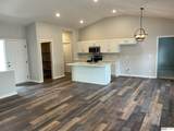 1810 Vivian Lane - Photo 6