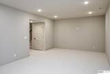 20617 Hartman Avenue - Photo 37