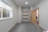 902 Lakeview Way - Photo 29
