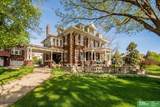 520 38 Street - Photo 2