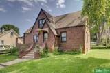 911 38th Street - Photo 1