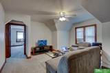 911 38th Street - Photo 20