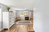 24149 Crown Point Avenue - Photo 16