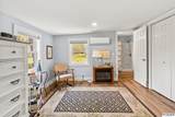 24149 Crown Point Avenue - Photo 17
