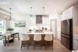 3031 Walter Terrace - Photo 9