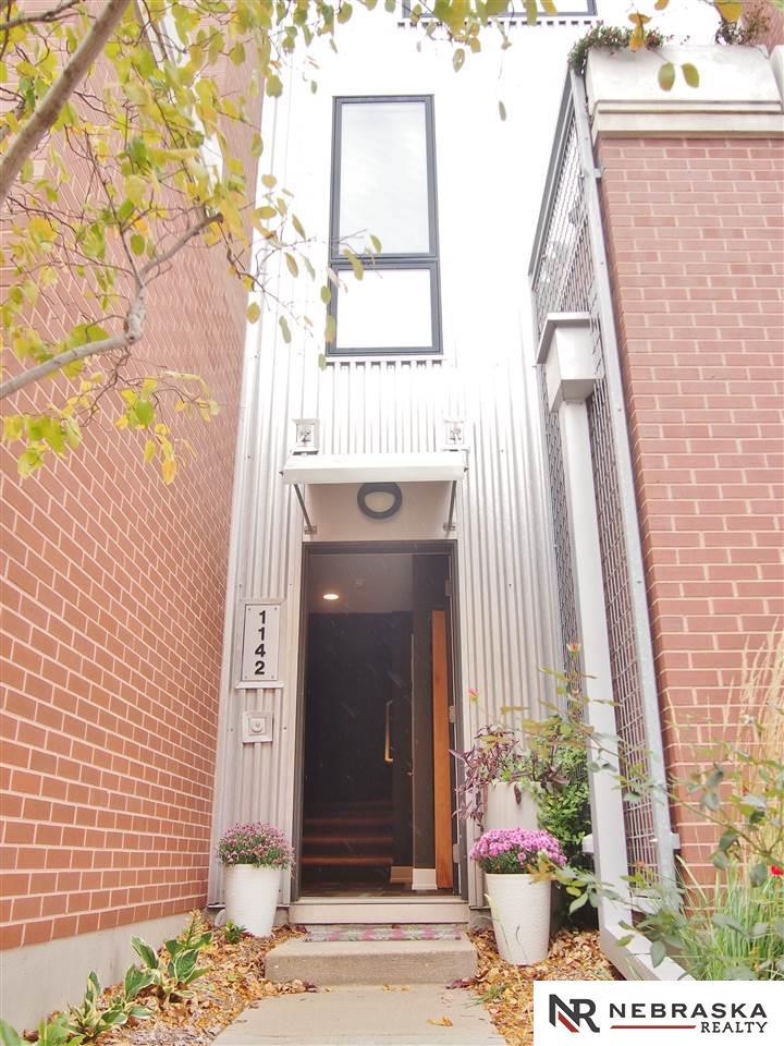 1142 Mayberry Plaza - Photo 1