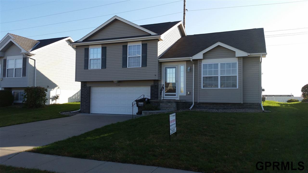 14413 25 Th Avenue - Photo 1