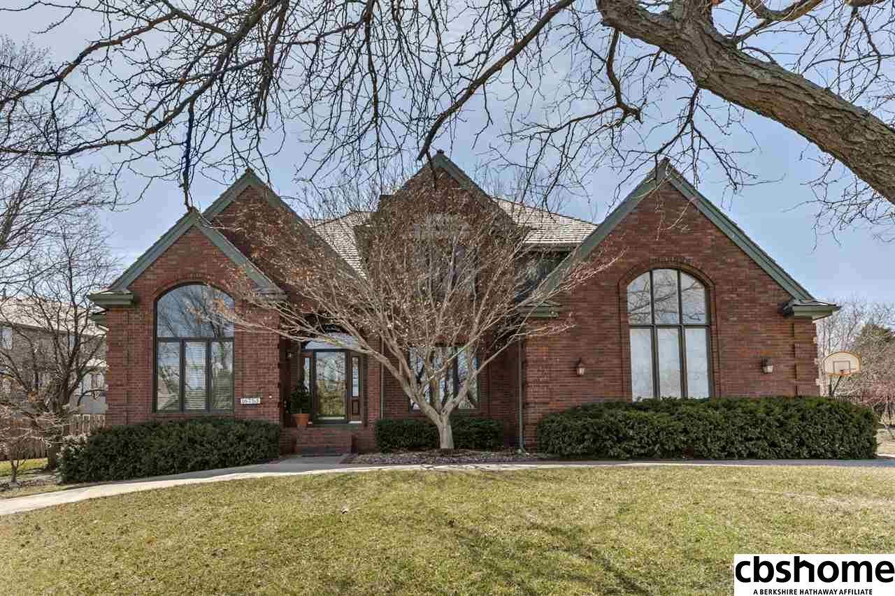 16753 I Circle - Photo 1