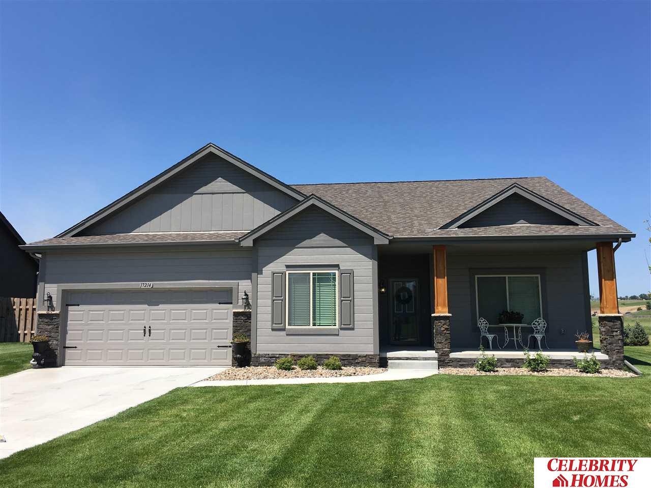 7317 167 Avenue - Photo 1