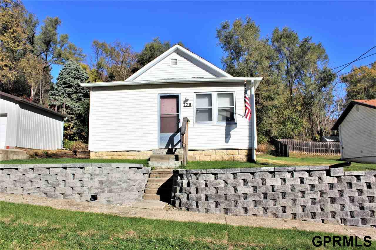 726 5th Street - Photo 1