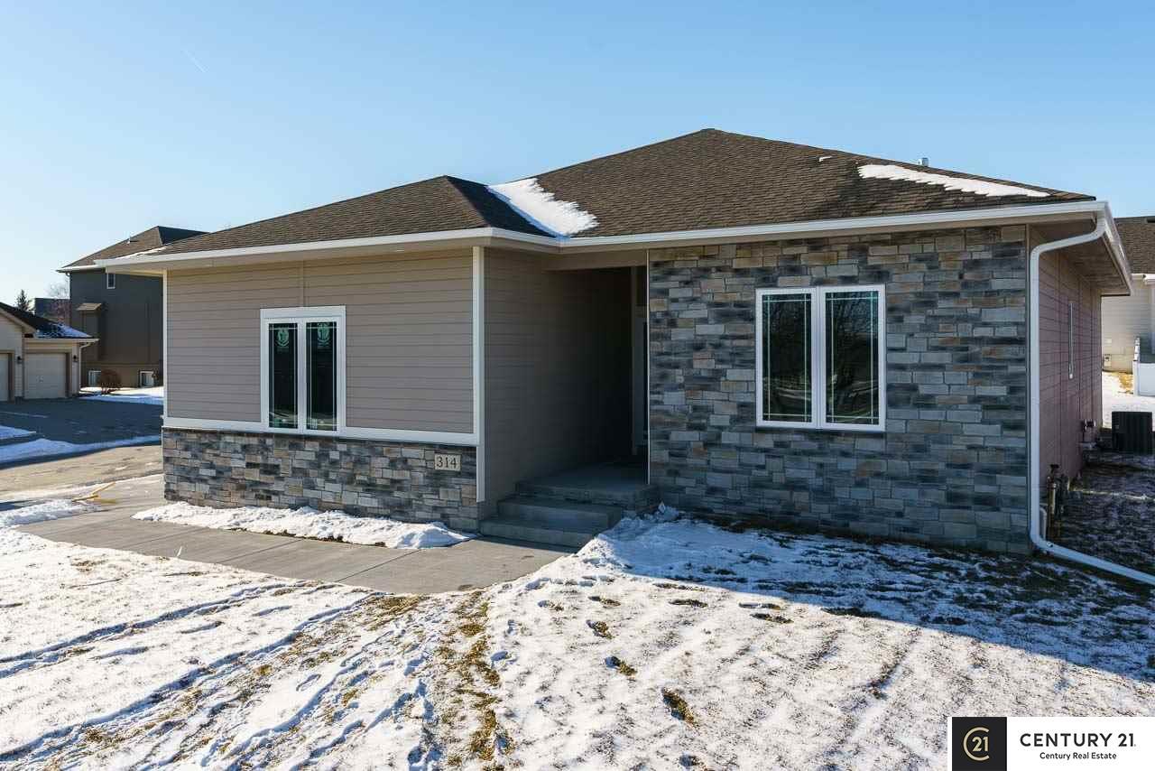 2205 Park Crest Drive - Photo 1