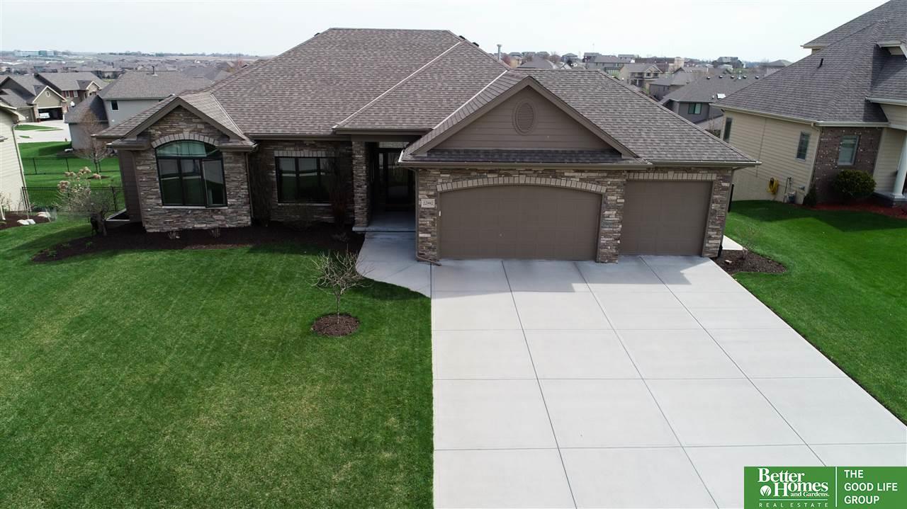 12441 81 Avenue - Photo 1