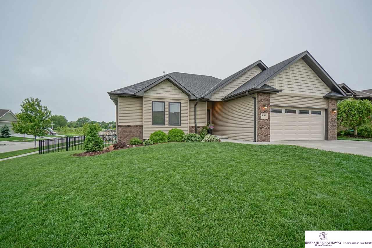 9043 72nd Street - Photo 1
