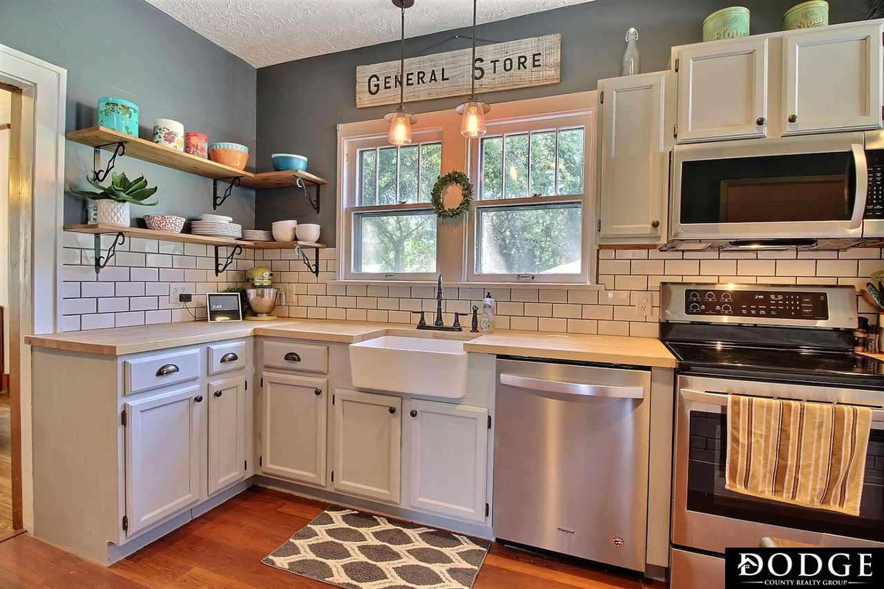 1143 C Street - Photo 1