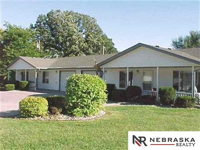 620 7th Street - Photo 1