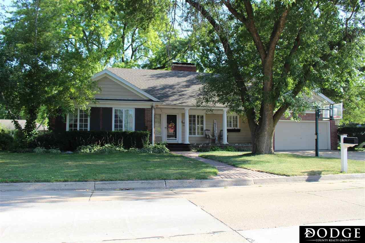 2009 Parkview Drive - Photo 1