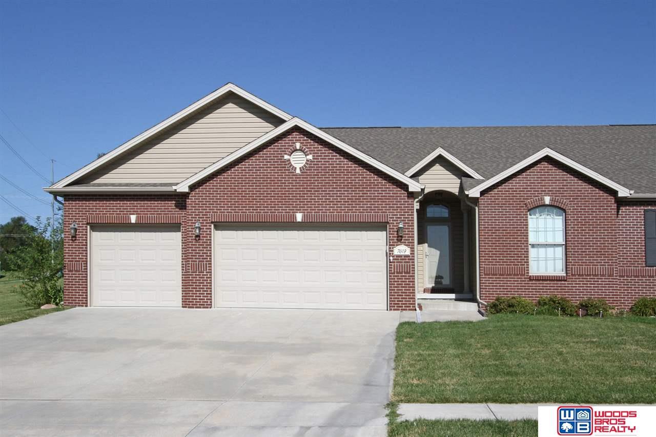 7619 Kentwell Lane - Photo 1