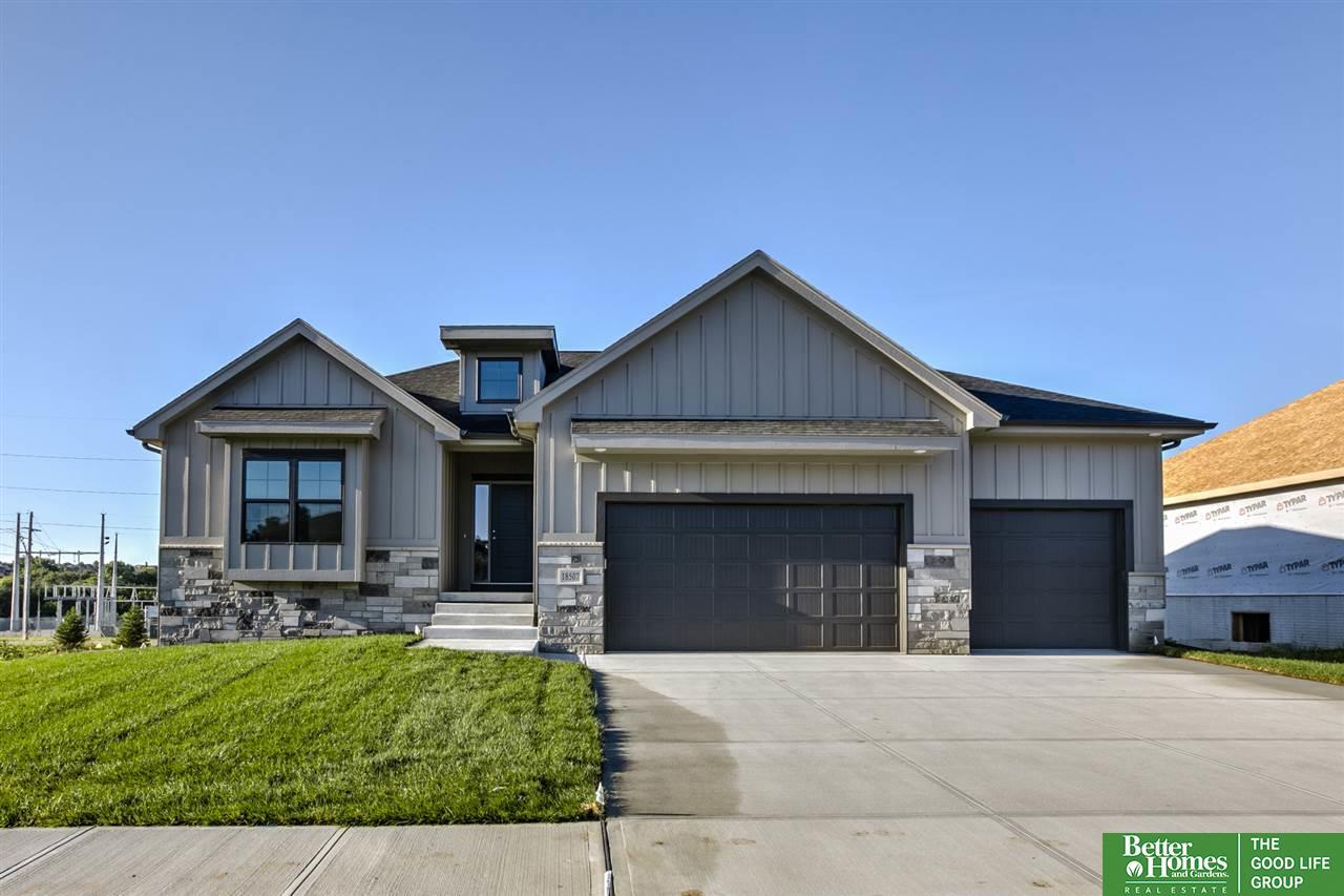 18507 Patrick Avenue - Photo 1