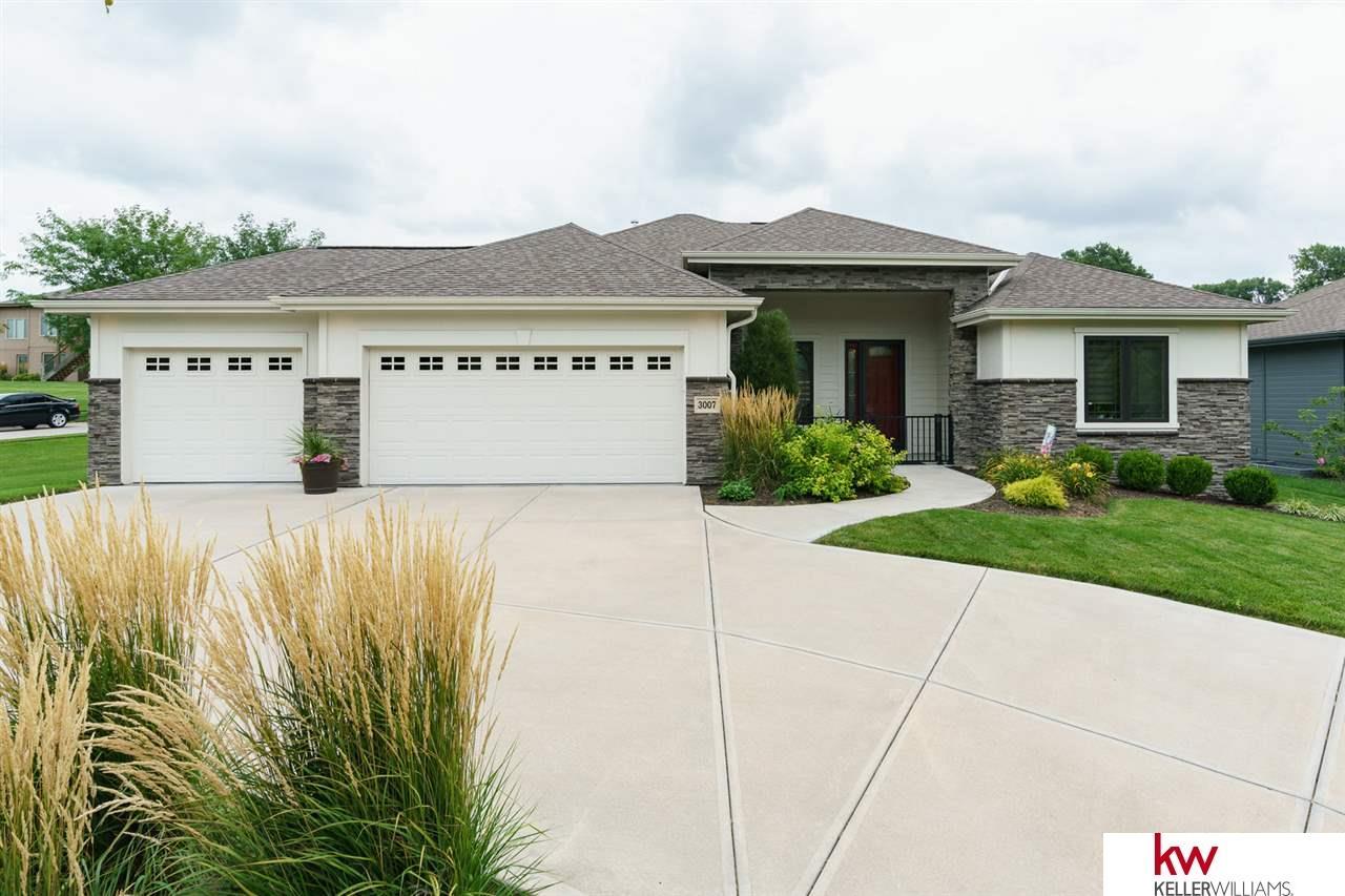 3007 194 Street - Photo 1