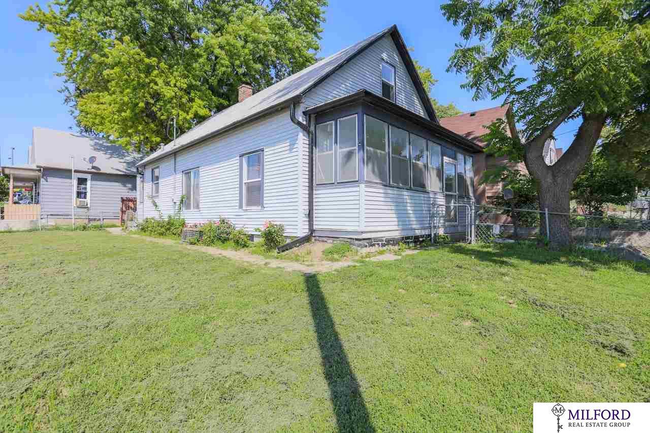 4628 22 Street - Photo 1
