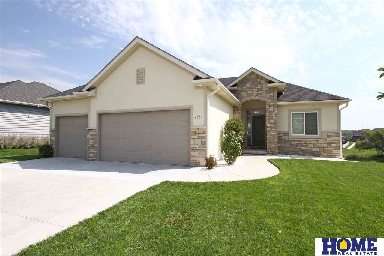 7534 Blanchard Boulevard - Photo 1