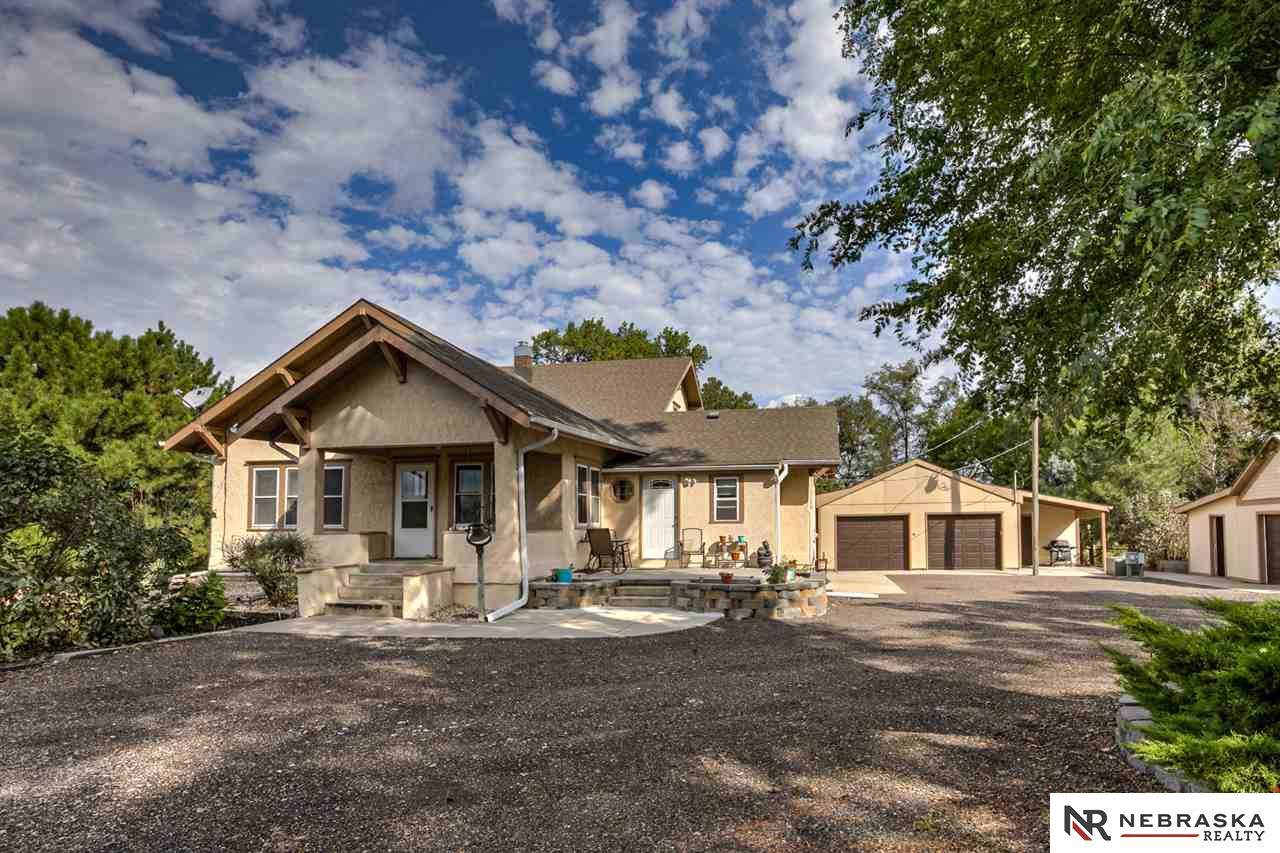 8201 276th Street - Photo 1