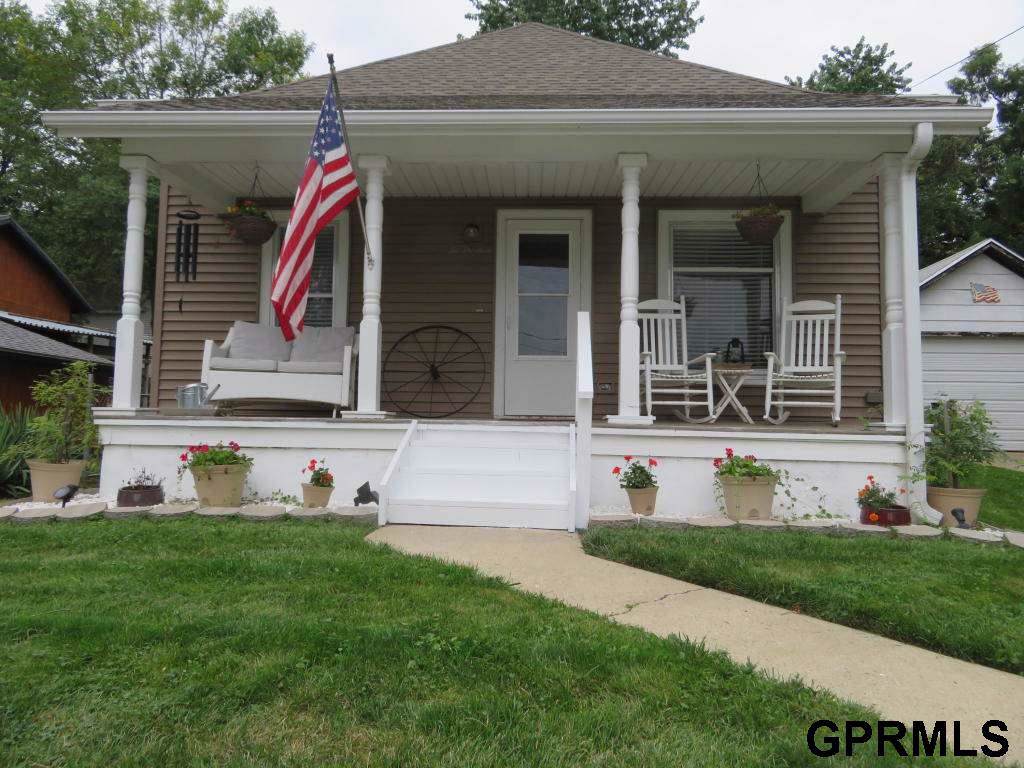 213 Elm Avenue - Photo 1
