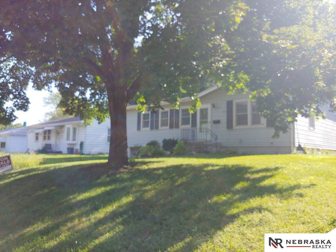 3011 39 Street - Photo 1