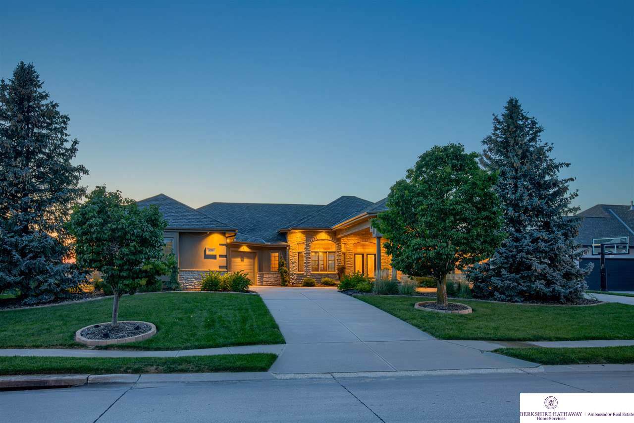 120 Lakeview Way - Photo 1