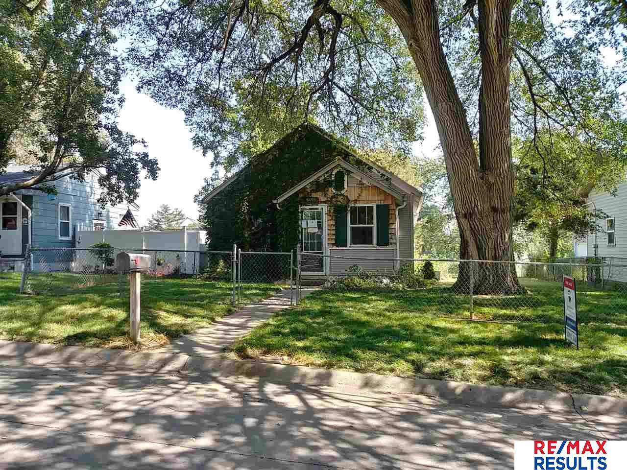 5455 48th Avenue - Photo 1