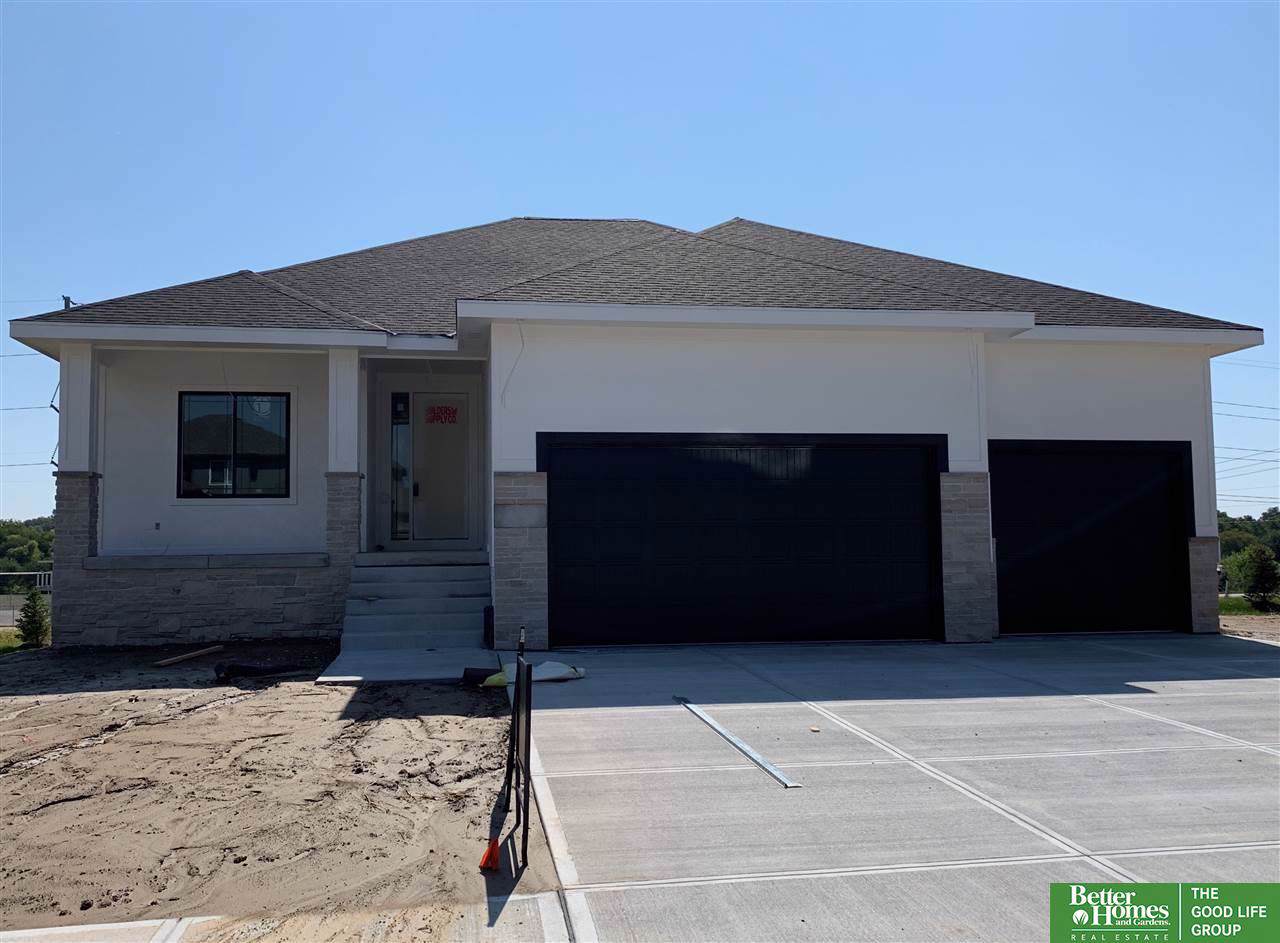 18513 Patrick Avenue - Photo 1