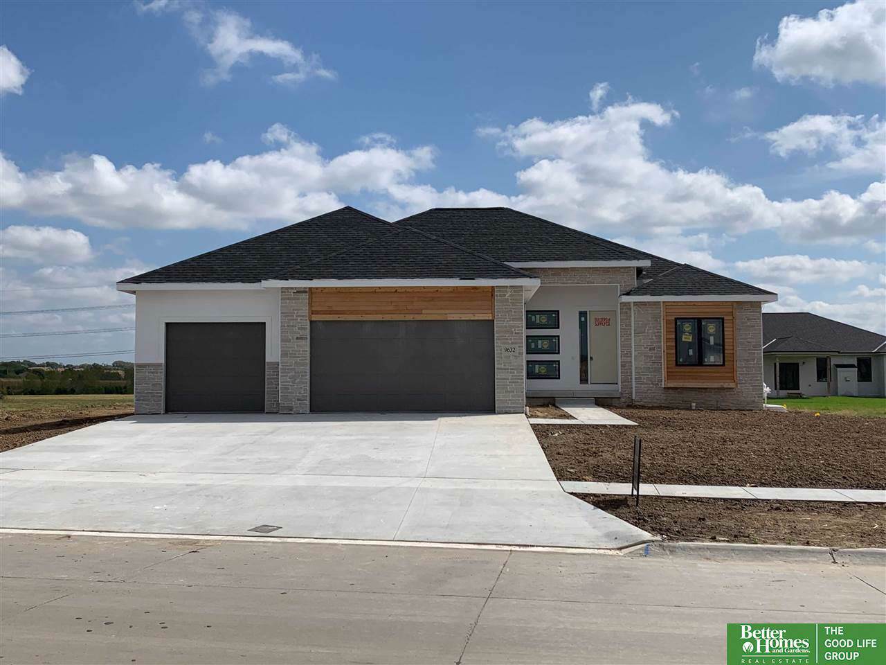 9632 34th Street - Photo 1