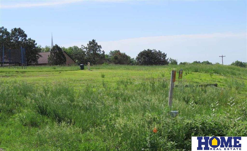 560 Malcolm Road - Photo 1