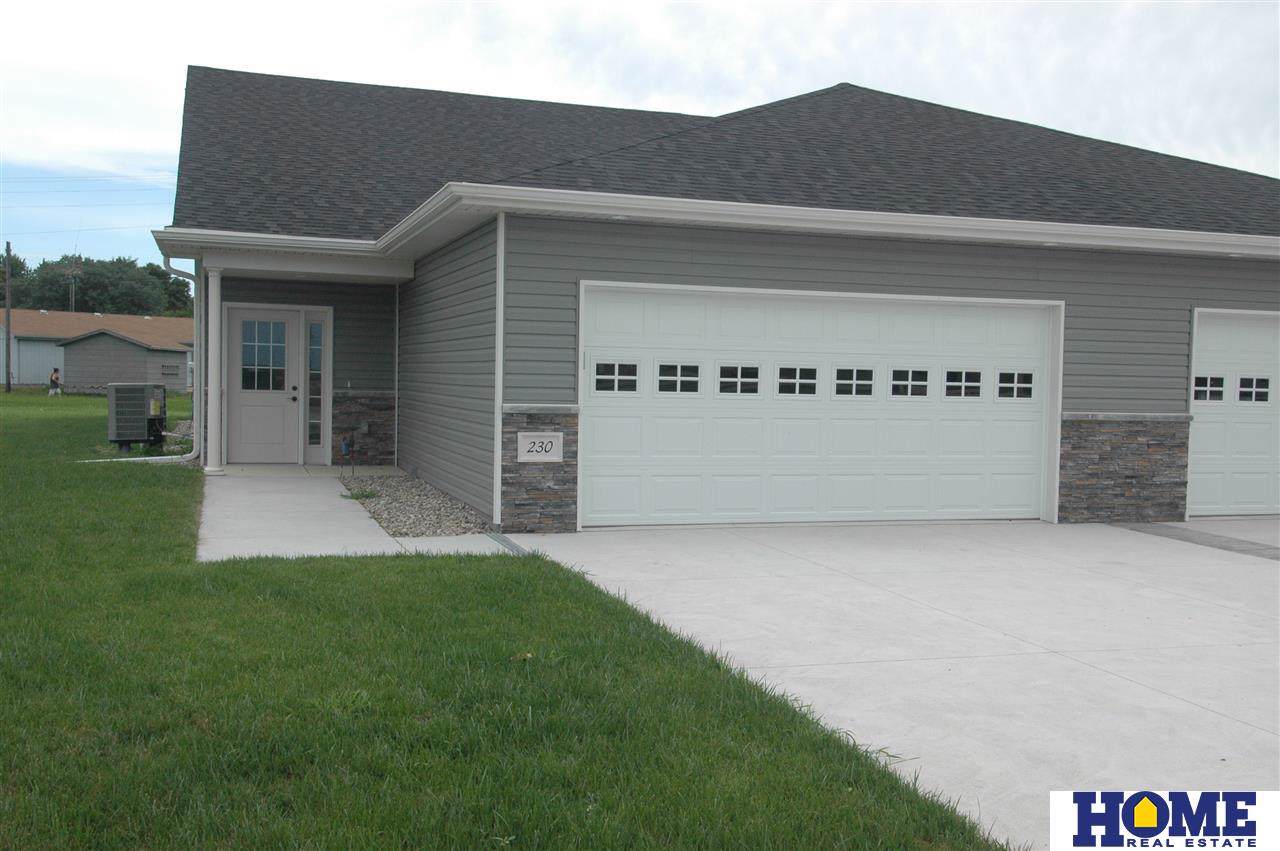 230 Montana Circle - Photo 1