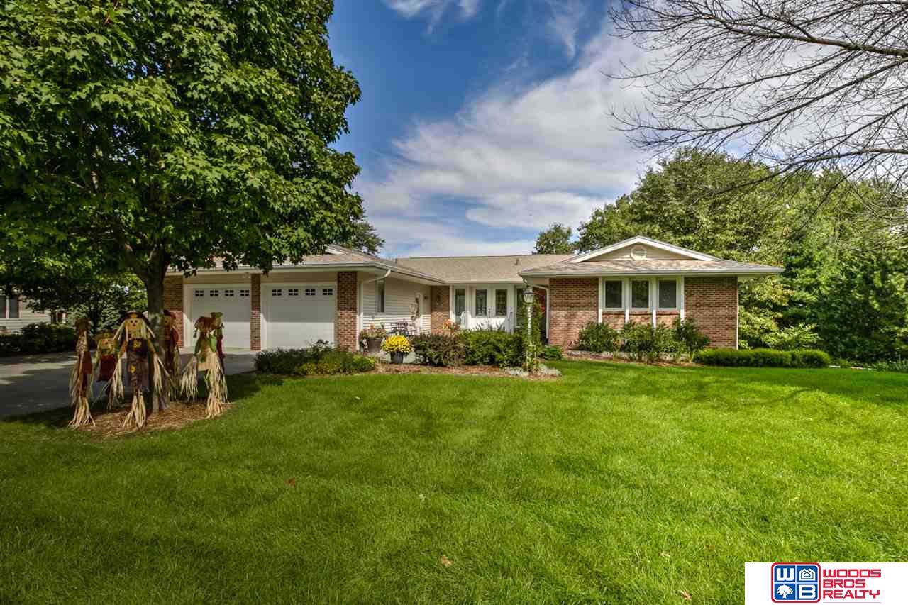 6610 Westshore Drive - Photo 1