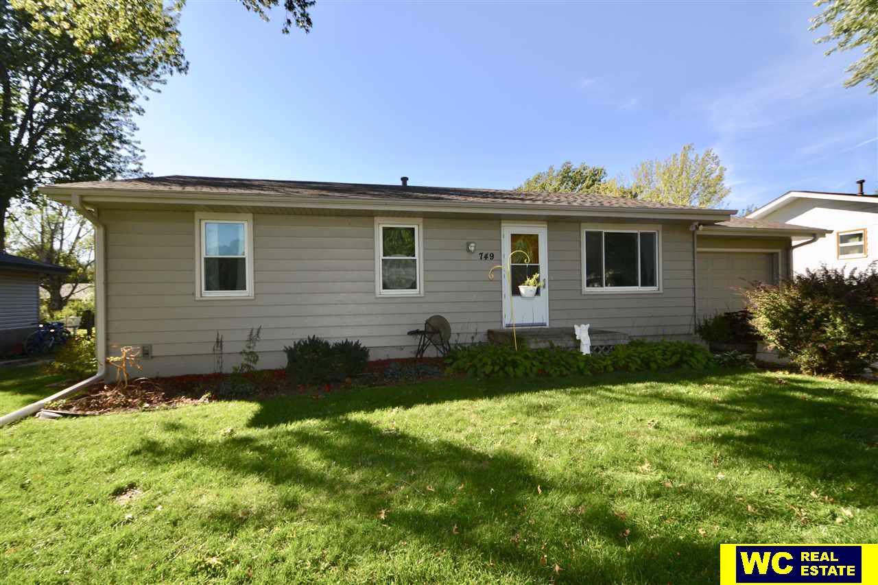 749 14 Street - Photo 1