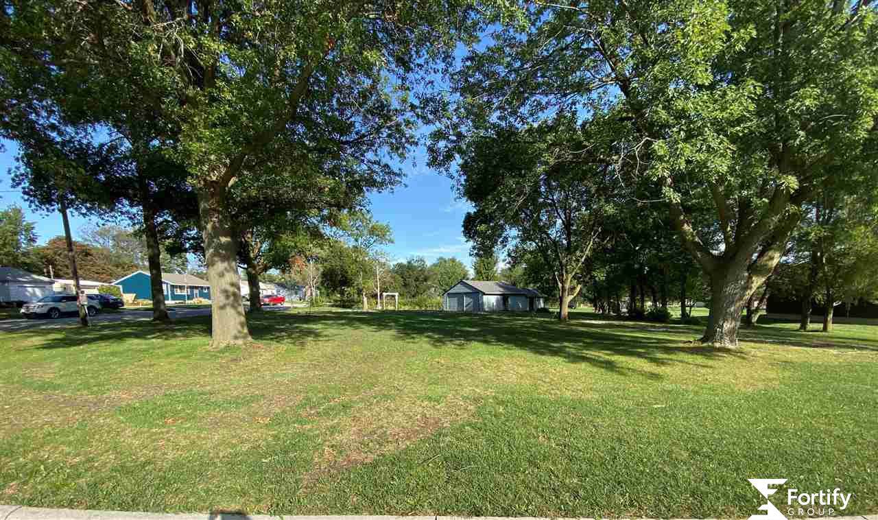 909 B Street - Photo 1