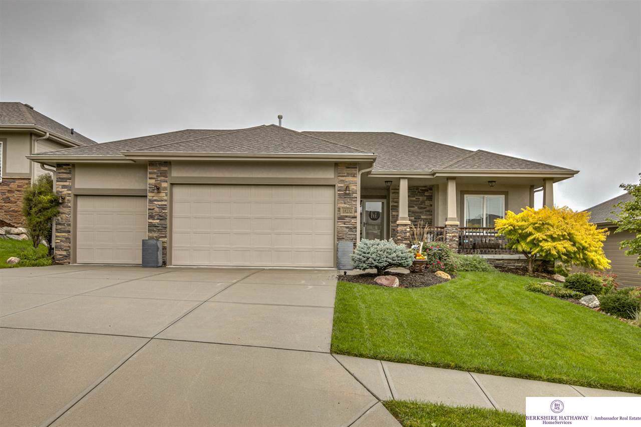 18232 Dewey Avenue - Photo 1