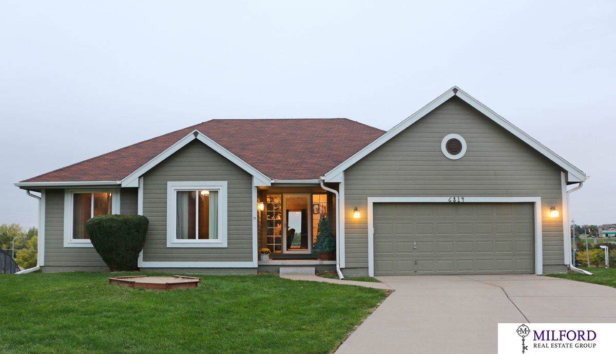 6814 164 Circle - Photo 1